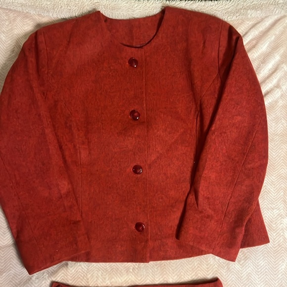 Adorable vintage red felt women’s skirt and blazer suit MINT est size 8 - Picture 3 of 16